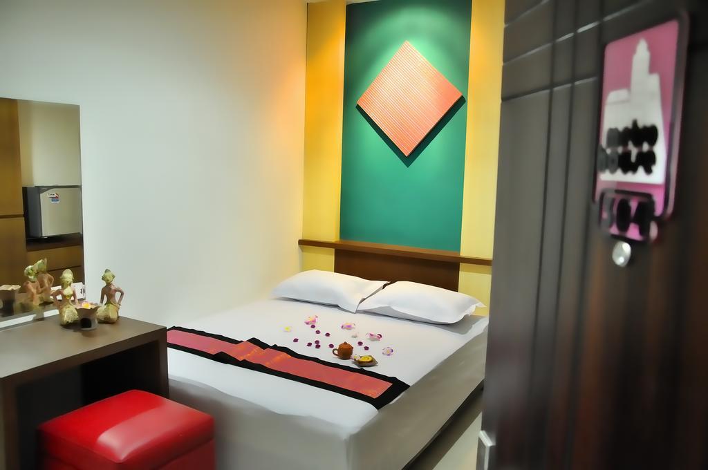 Metro House Hotel Surabaya Bilik gambar